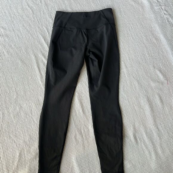 Patagonia Women's Gray Performance Oriented Workout Cropped Leggings sz S - Picture 12 of 13